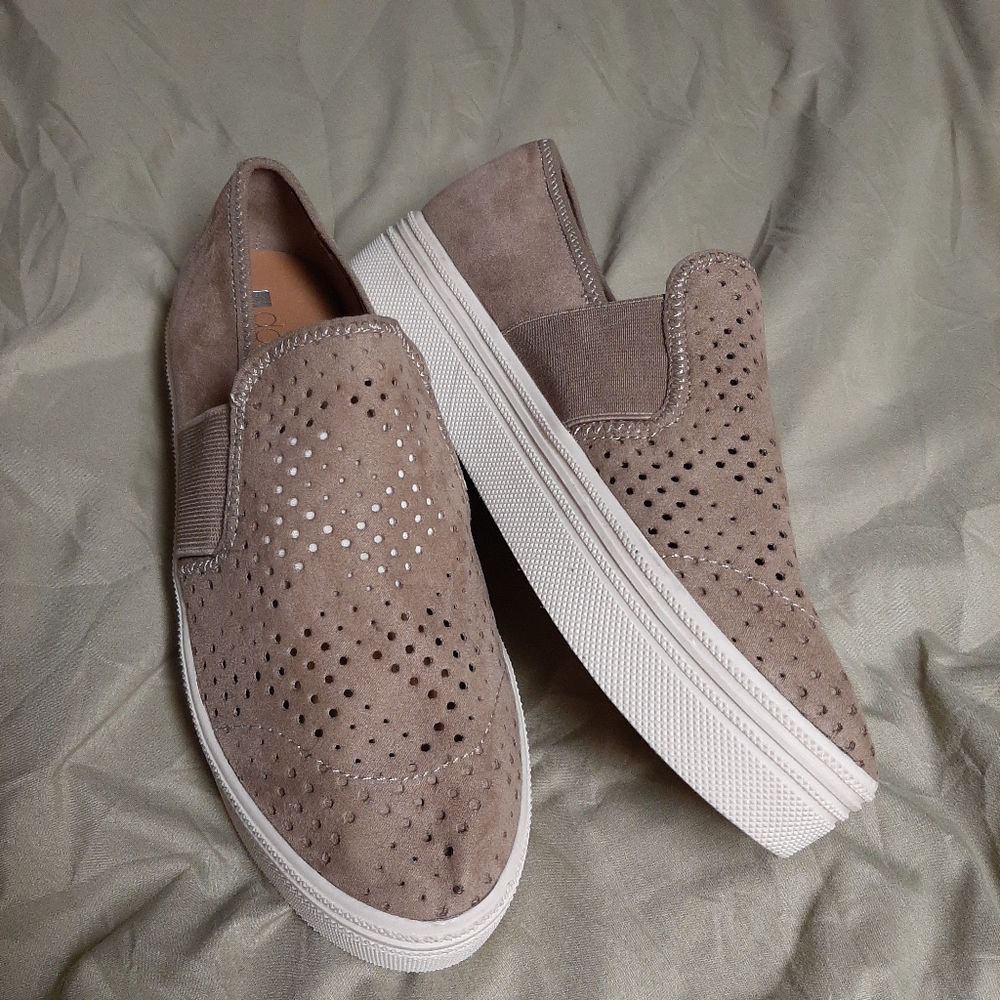 💲sz 8 NWOT Dolcetta Sneaker Platform